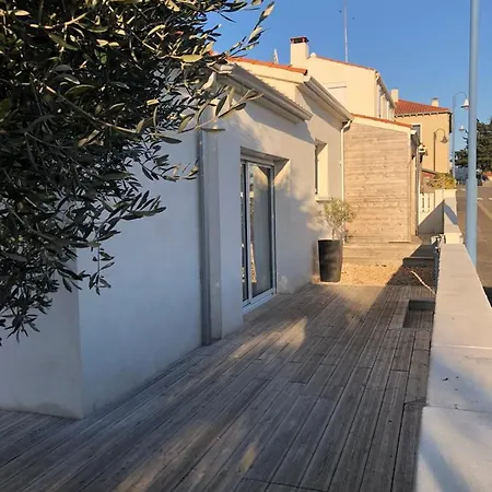 House With Garden Near The Sea * Brem-Sur-Mer